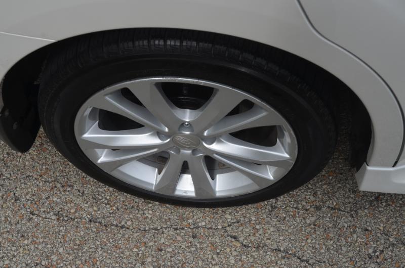 Subaru Legacy 2.5i Premium 2013