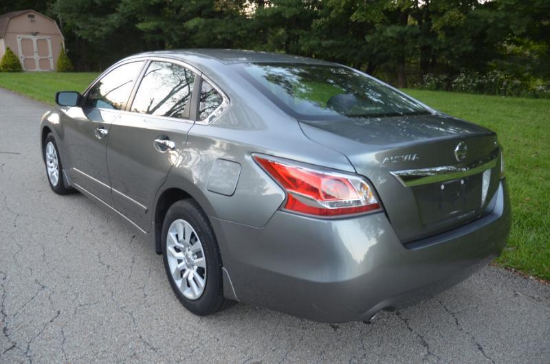 Nissan Altima 2.5 S 2015