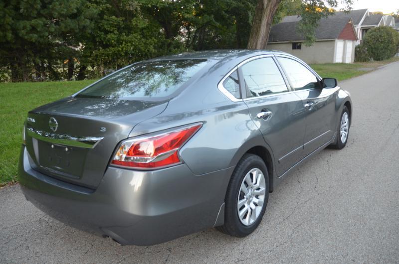 Nissan Altima 2.5 S 2015