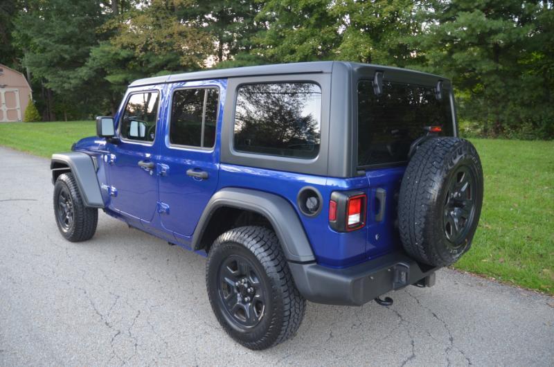 Jeep Wrangler Unlimited Sport 2018