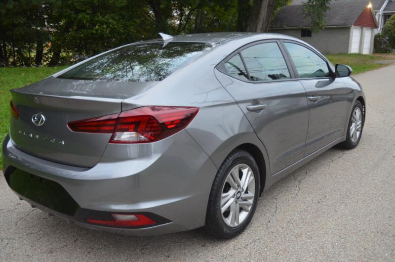 Hyundai Elantra SEL 2020