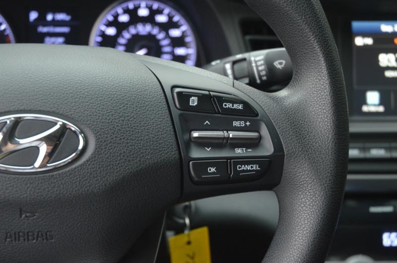 Hyundai Elantra SEL 2020