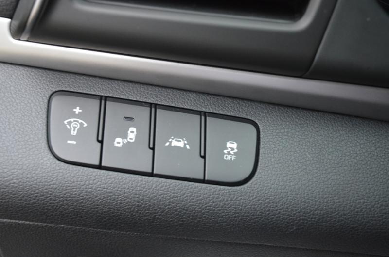 Hyundai Elantra SEL 2020