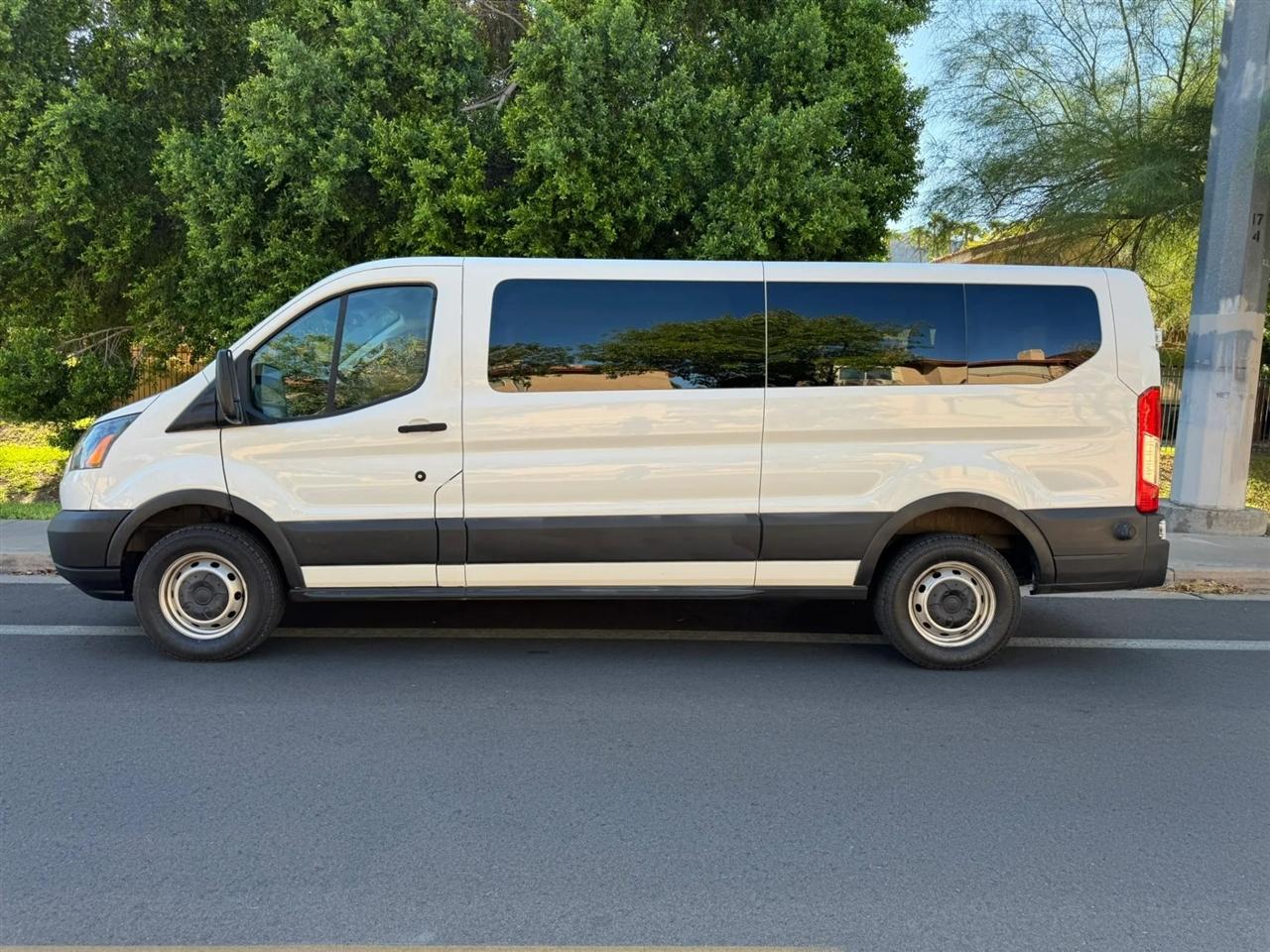 Ford Transit 350 Wagon Low Roof XL 60/40 Pass. 148-in. WB 2018