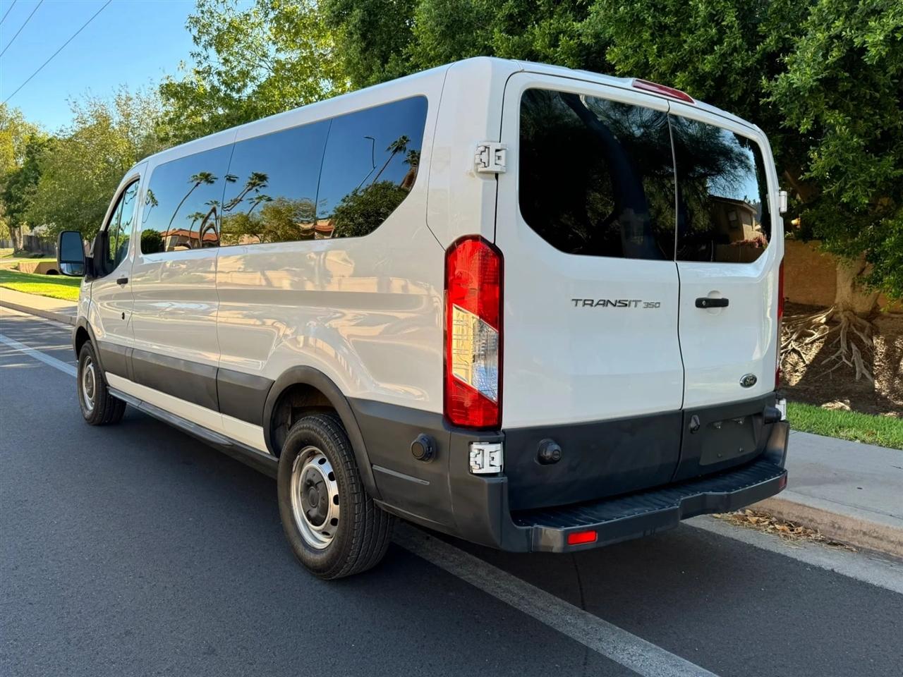 Ford Transit 350 Wagon Low Roof XL 60/40 Pass. 148-in. WB 2018