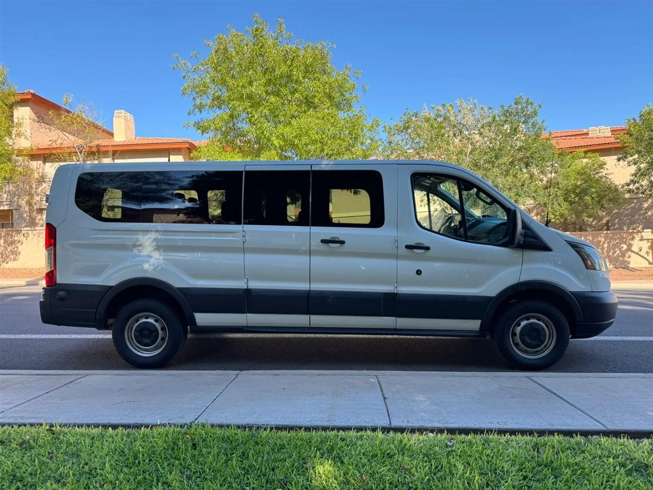 Ford Transit 350 Wagon Low Roof XL 60/40 Pass. 148-in. WB 2018