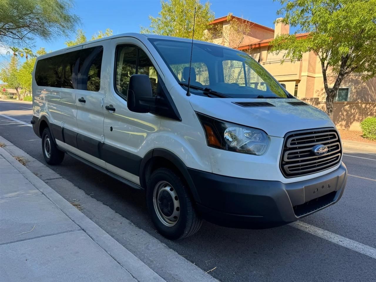 Ford Transit 350 Wagon Low Roof XL 60/40 Pass. 148-in. WB 2018