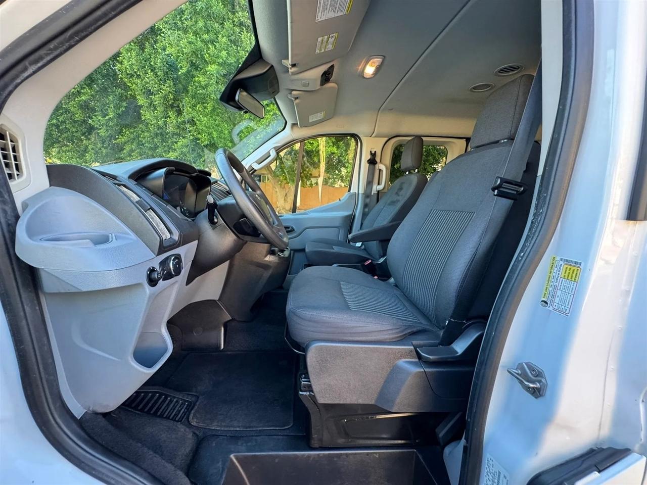 Ford Transit 350 Wagon Low Roof XL 60/40 Pass. 148-in. WB 2018