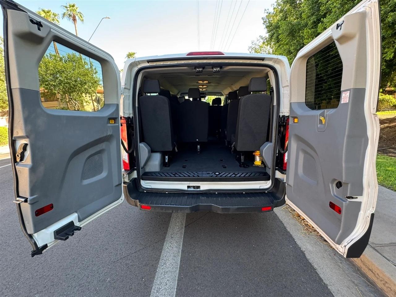 Ford Transit 350 Wagon Low Roof XL 60/40 Pass. 148-in. WB 2018