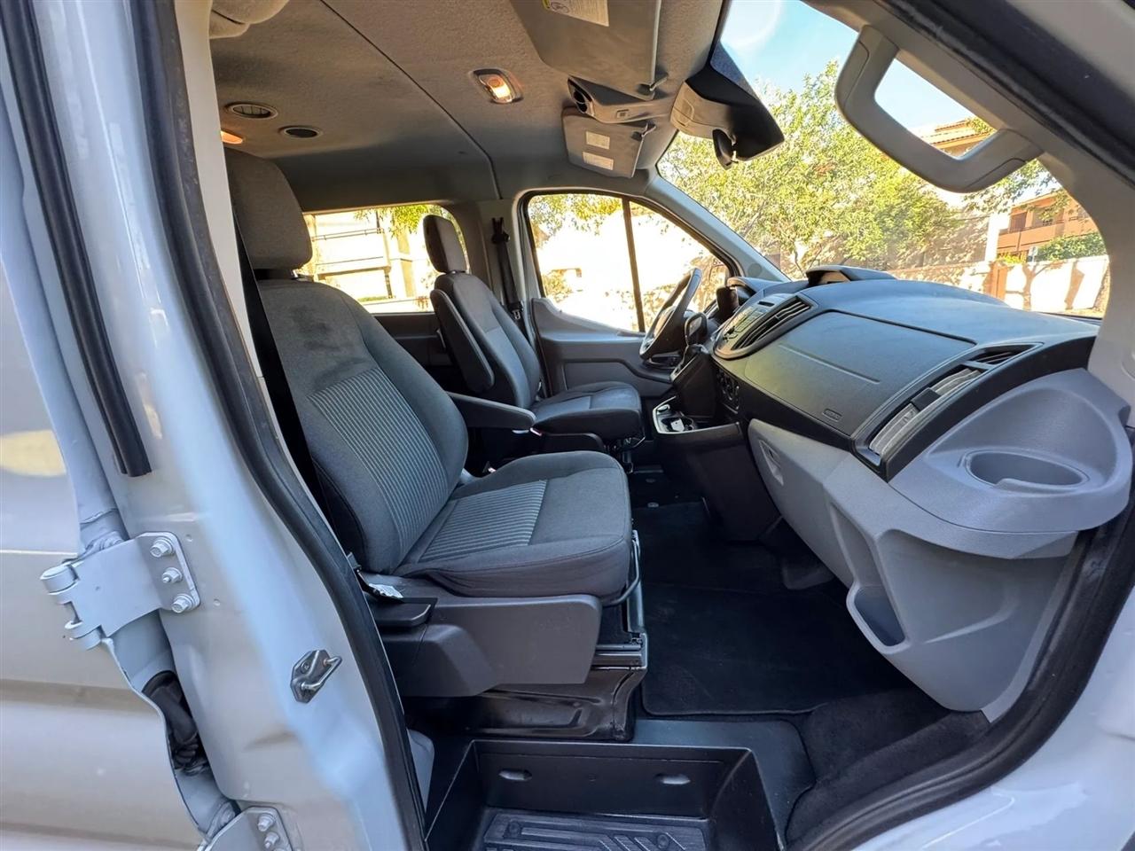Ford Transit 350 Wagon Low Roof XL 60/40 Pass. 148-in. WB 2018