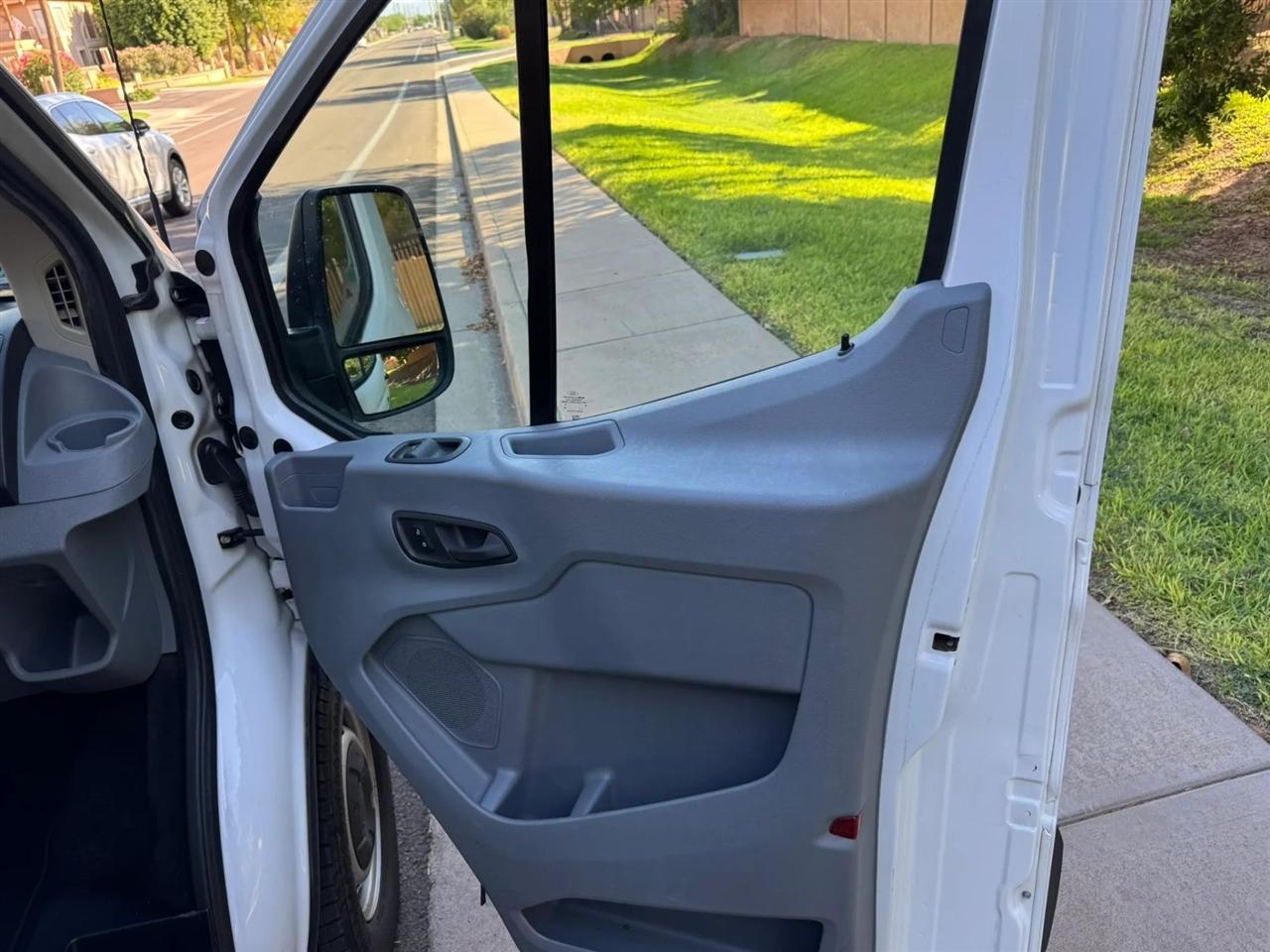 Ford Transit 350 Wagon Low Roof XL 60/40 Pass. 148-in. WB 2018