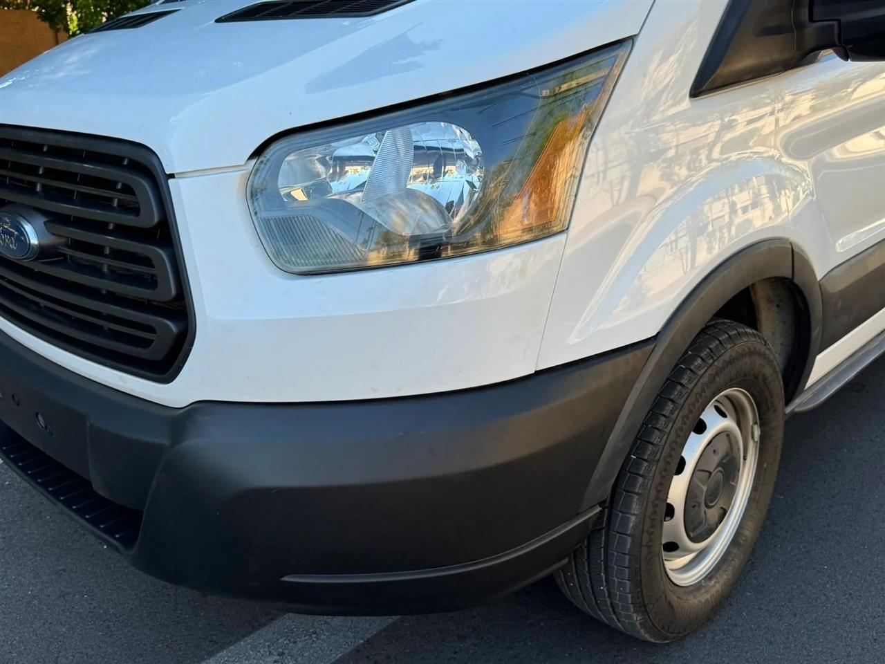 Ford Transit 350 Wagon Low Roof XL 60/40 Pass. 148-in. WB 2018