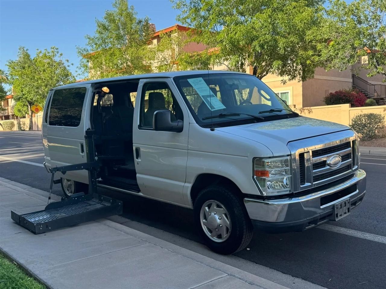 Ford Econoline E-150 XLT 2014