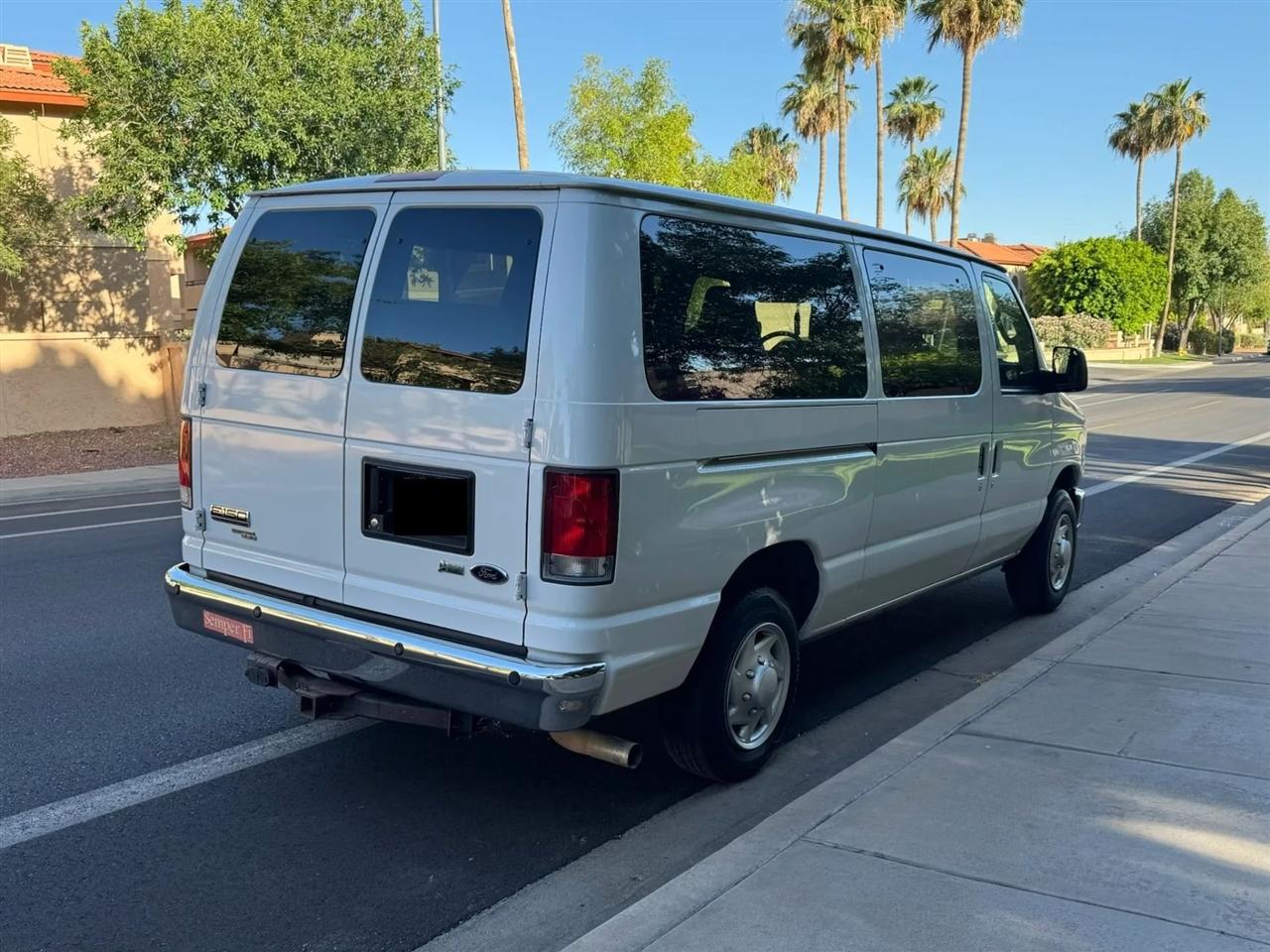 Ford Econoline E-150 XLT 2014