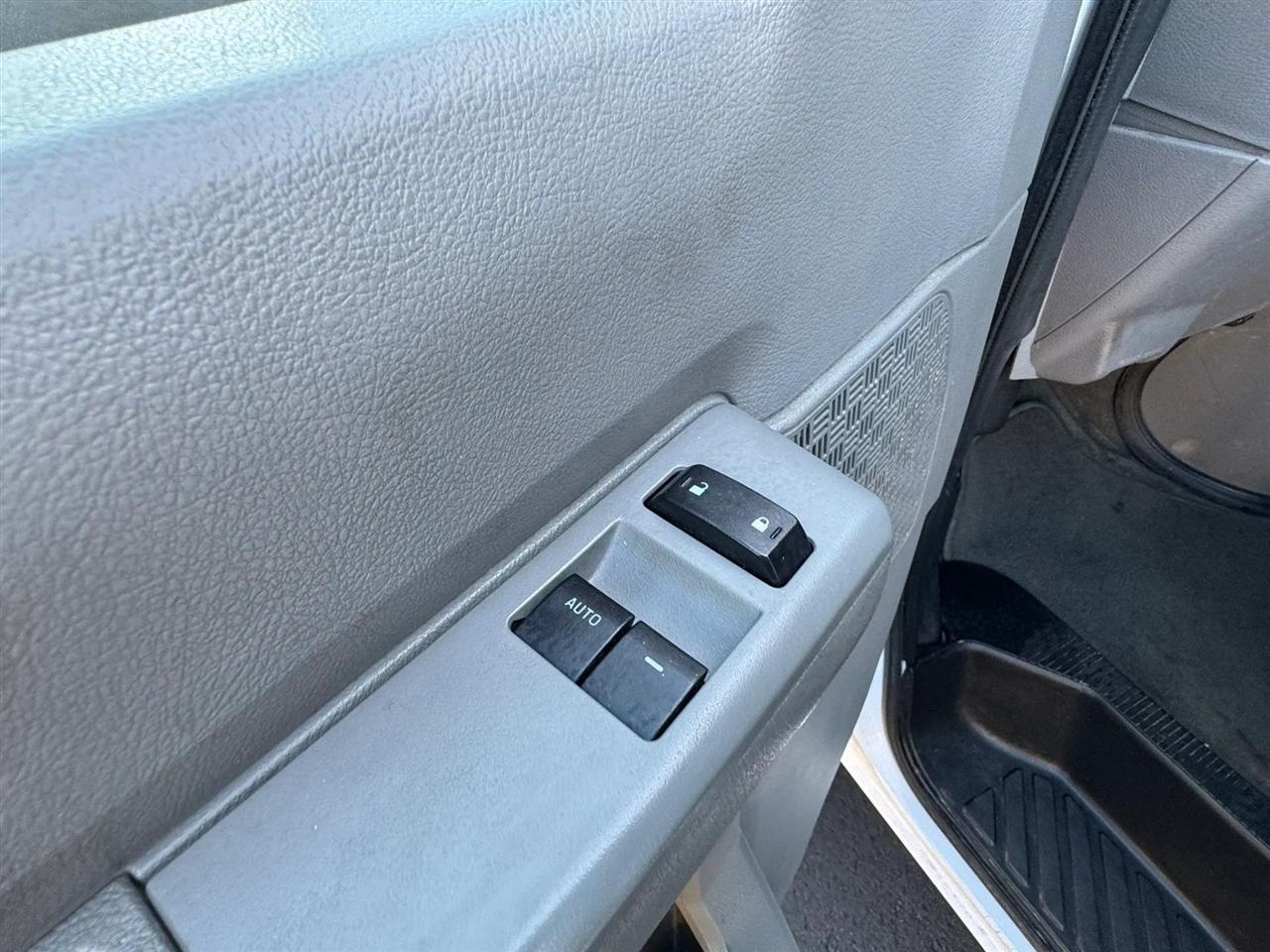 Ford Econoline E-150 XLT 2014
