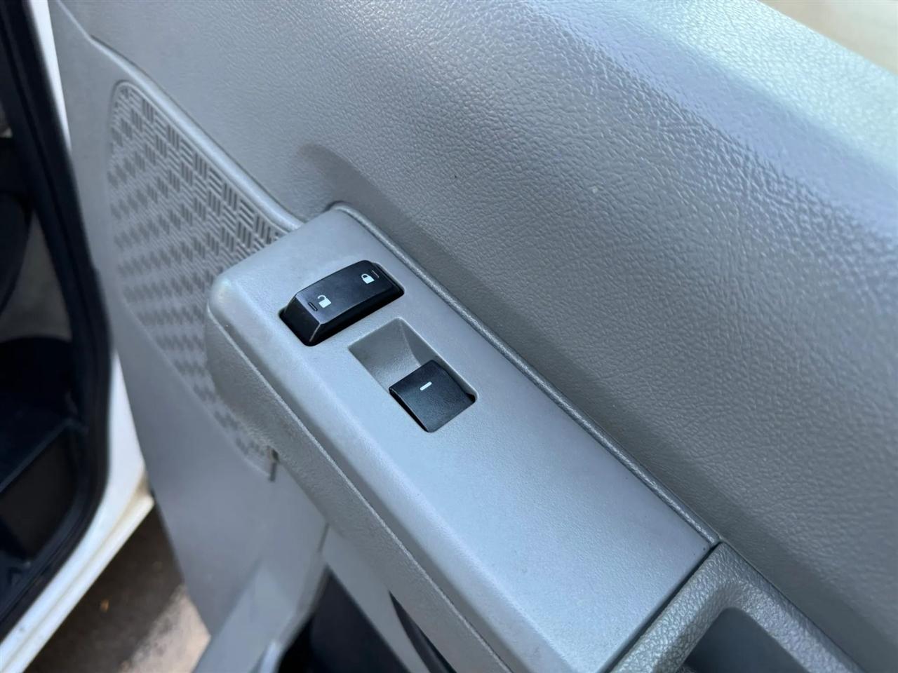 Ford Econoline E-150 XLT 2014