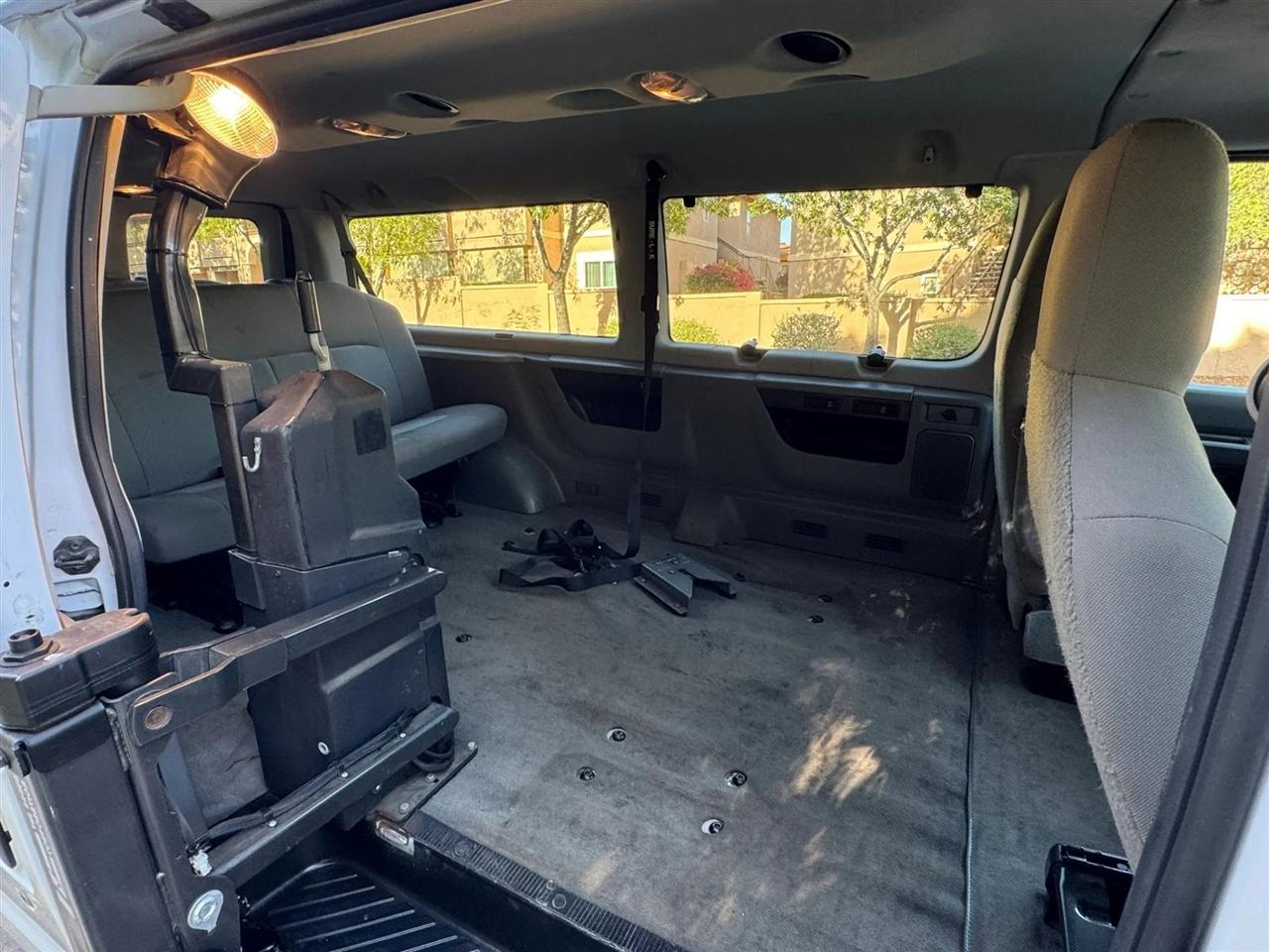 Ford Econoline E-150 XLT 2014