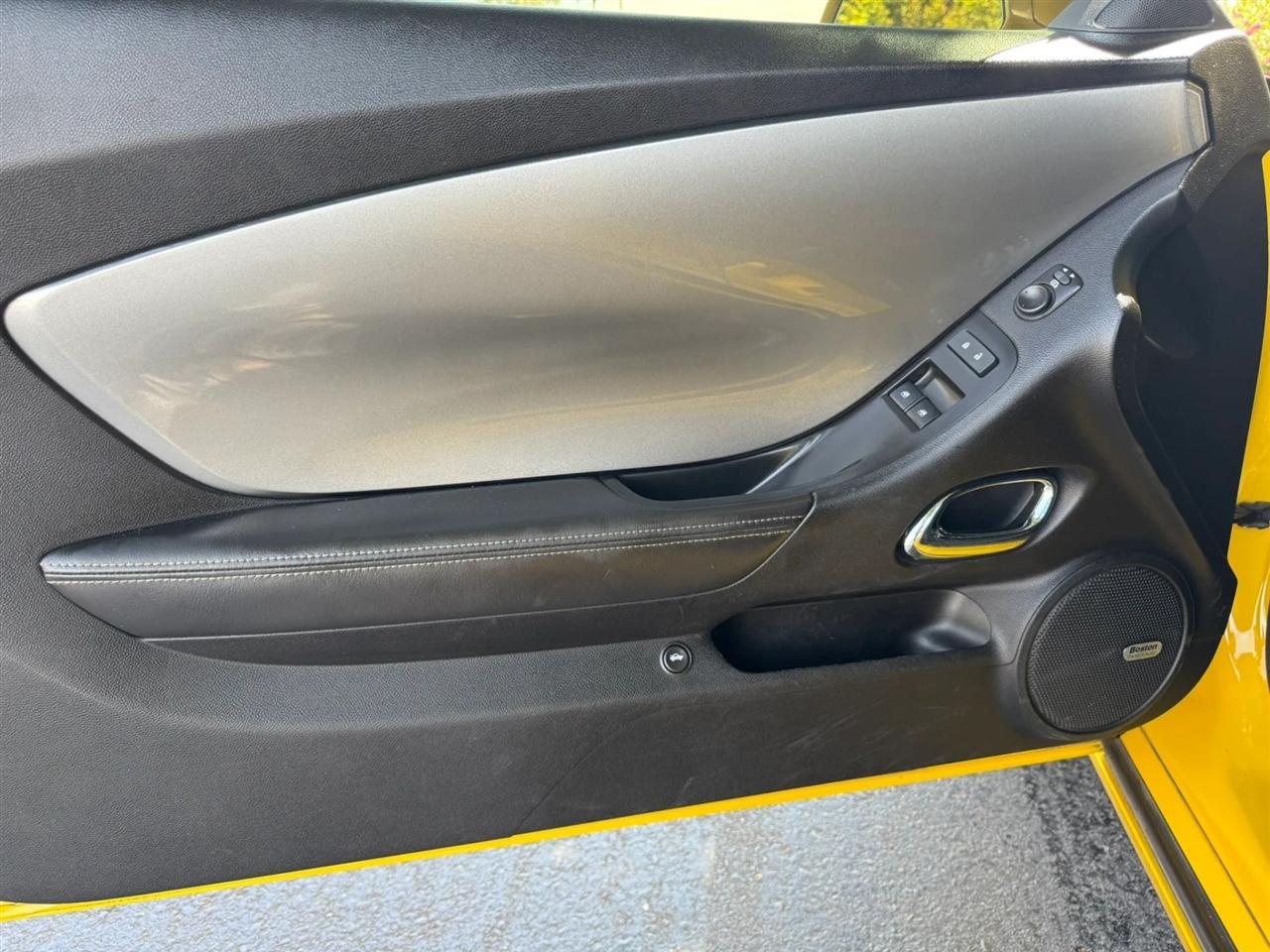 Chevrolet Camaro Coupe 2LT 2012