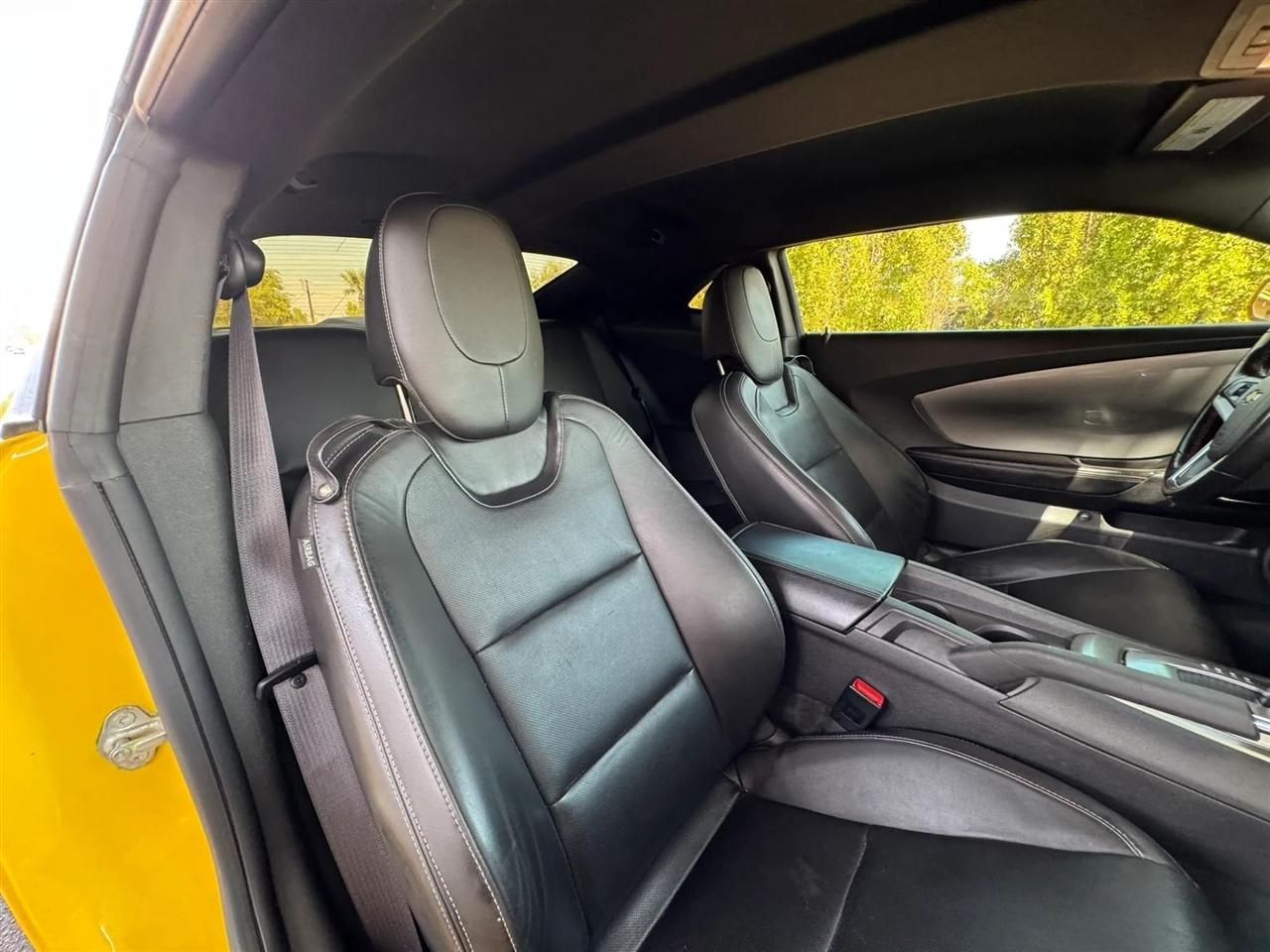 Chevrolet Camaro Coupe 2LT 2012