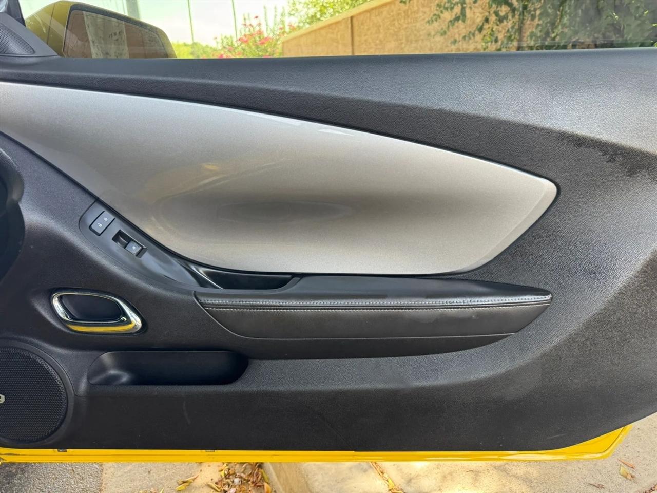 Chevrolet Camaro Coupe 2LT 2012