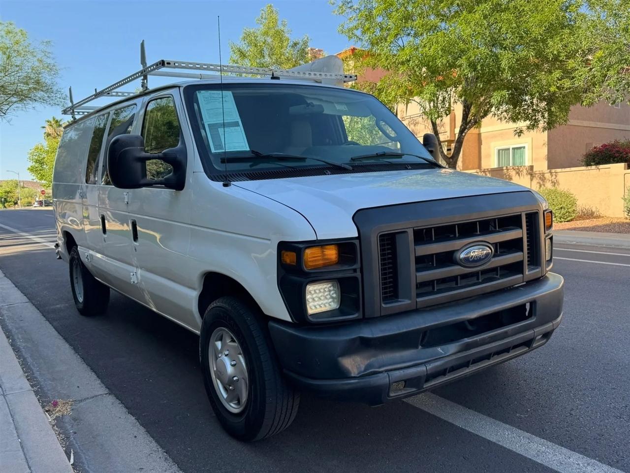 Ford Econoline E-250 2010