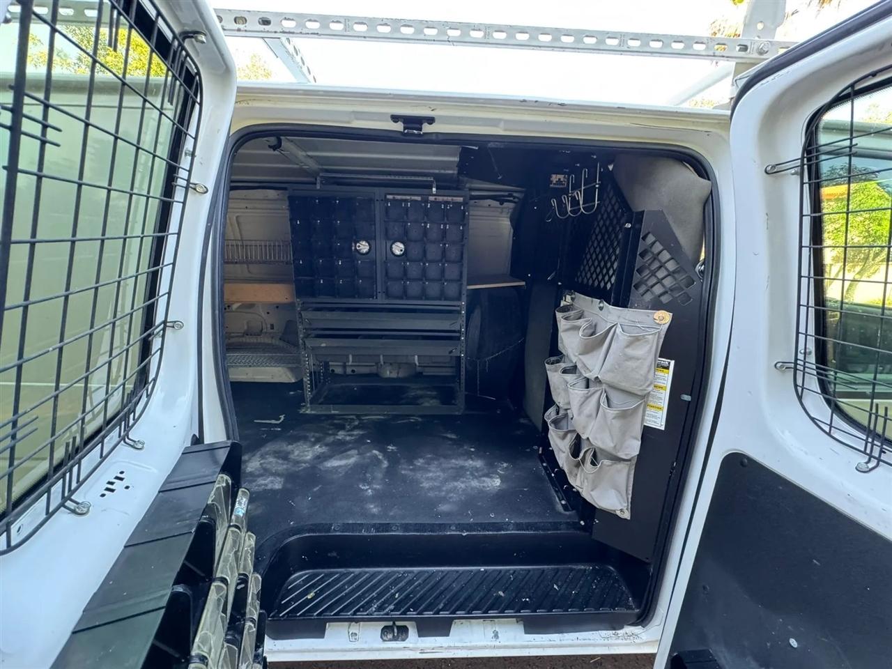 Ford Econoline E-250 2010