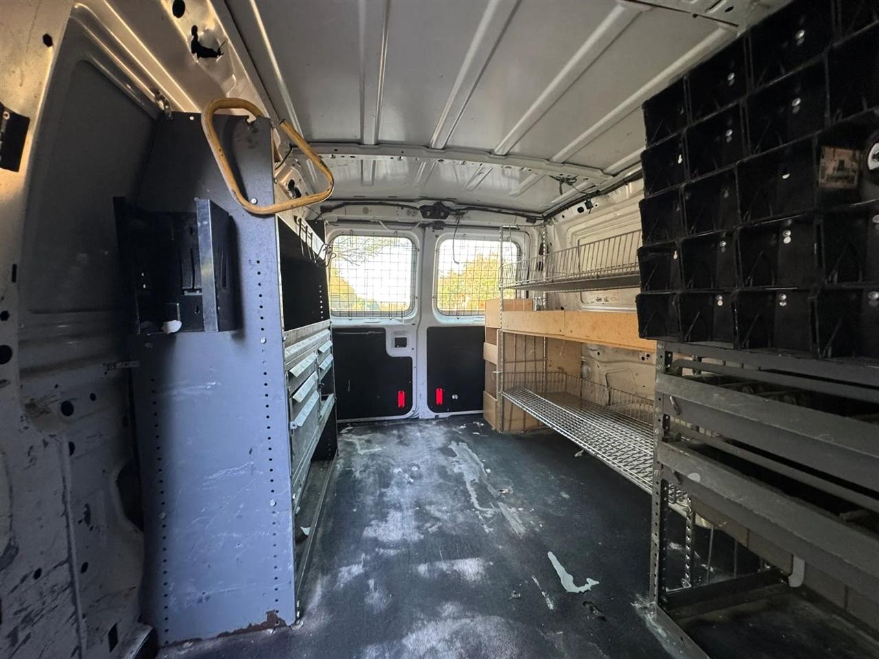 Ford Econoline E-250 2010