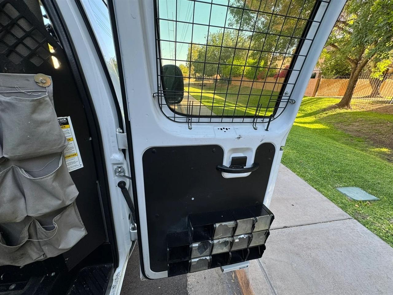 Ford Econoline E-250 2010