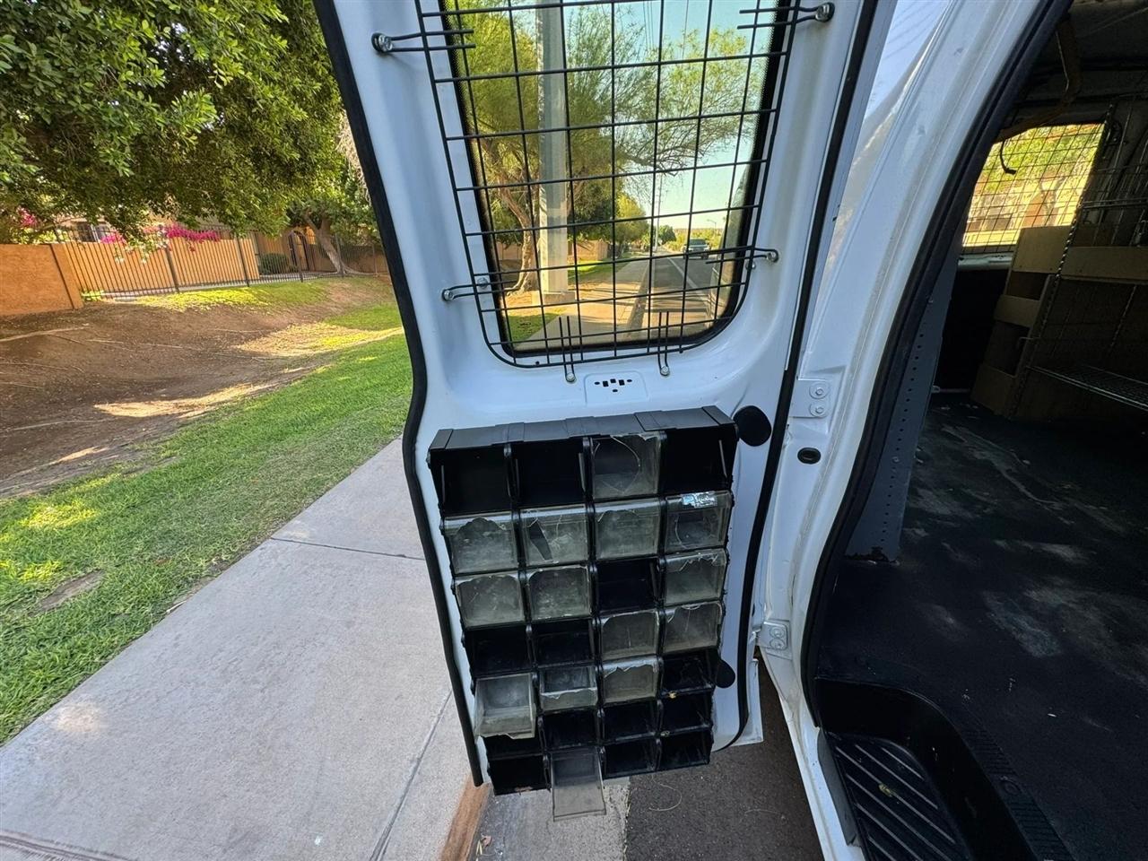 Ford Econoline E-250 2010