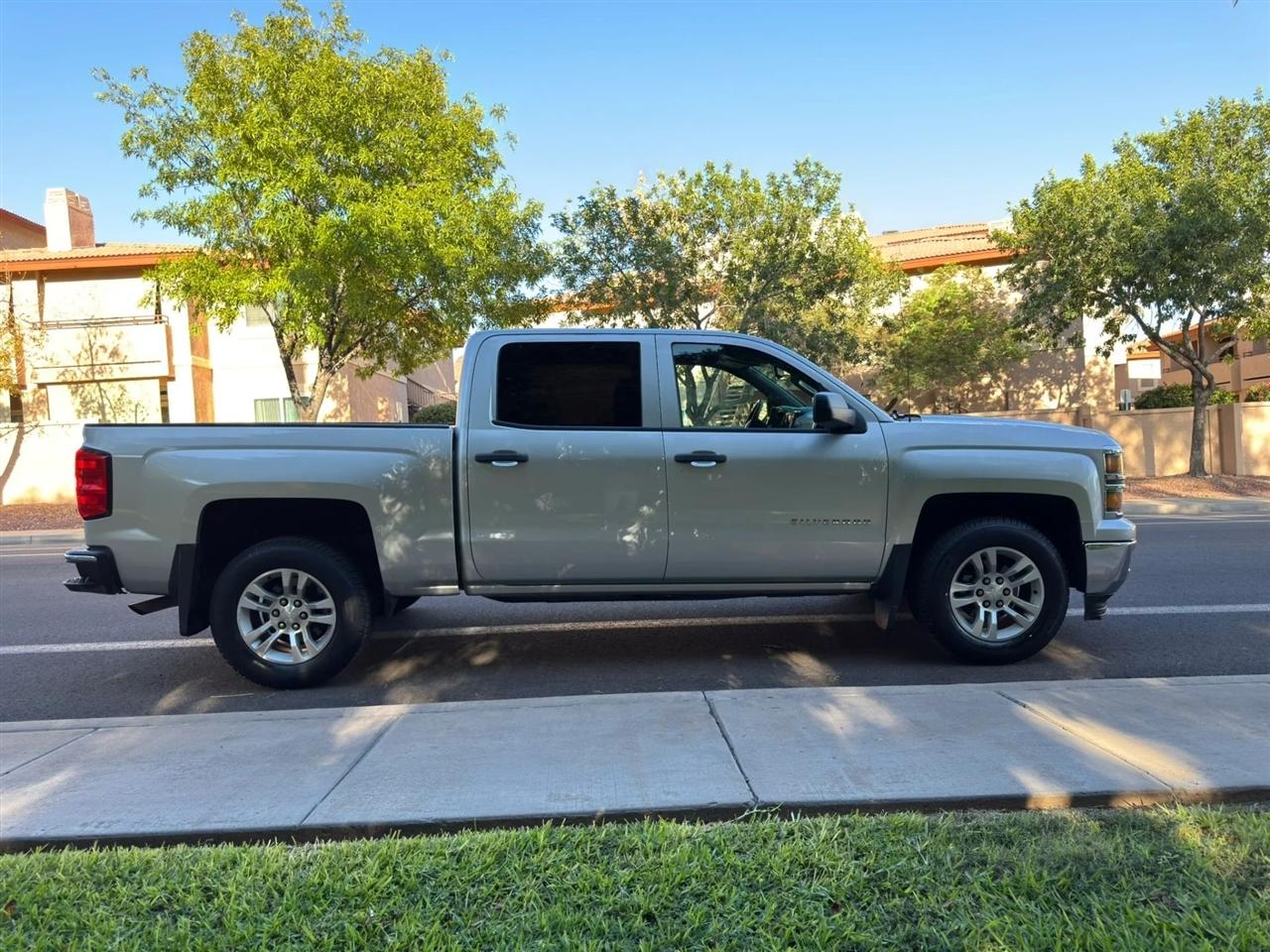 Chevrolet Silverado 1500 1LT Crew Cab 2WD 2014