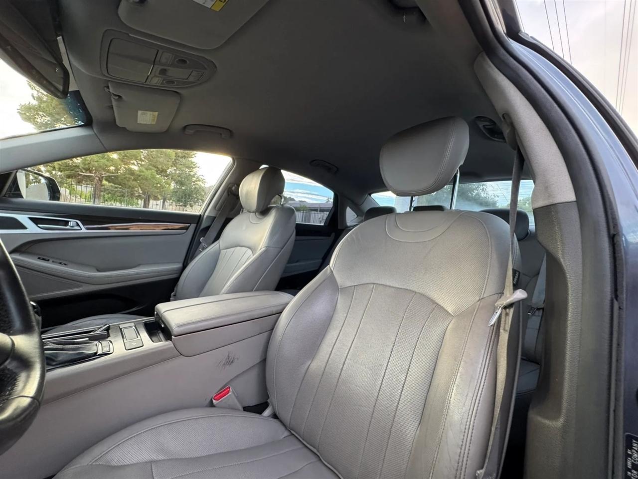 Hyundai Genesis 3.8L 2015