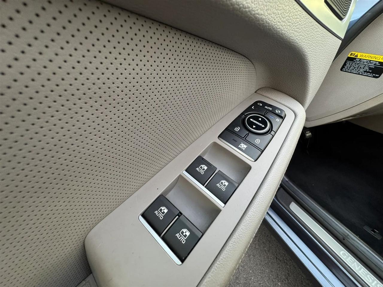 Hyundai Genesis 3.8L 2015