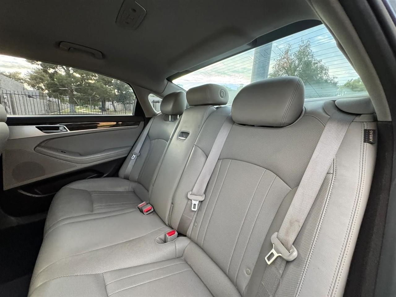 Hyundai Genesis 3.8L 2015