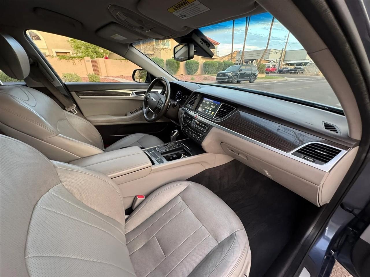Hyundai Genesis 3.8L 2015
