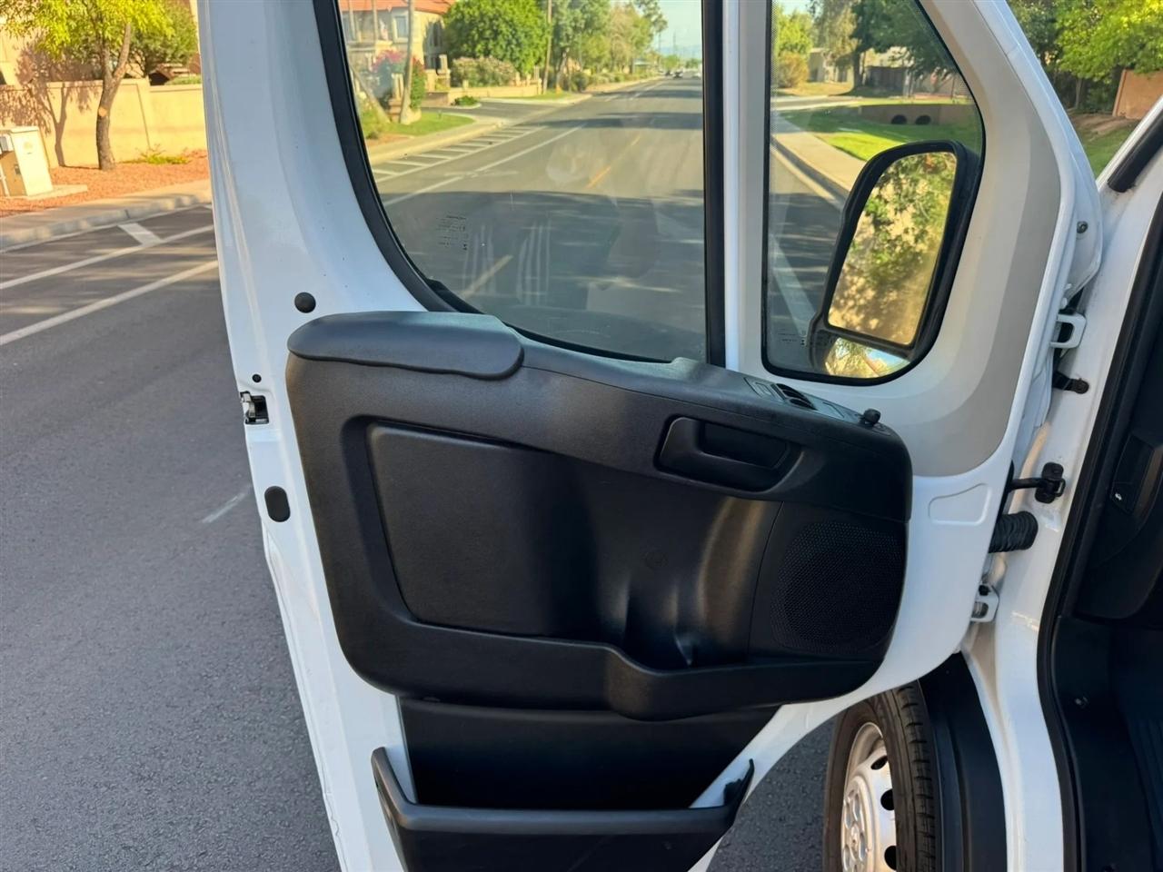 RAM Promaster 1500 Low Roof Tradesman 136-in. WB 2019