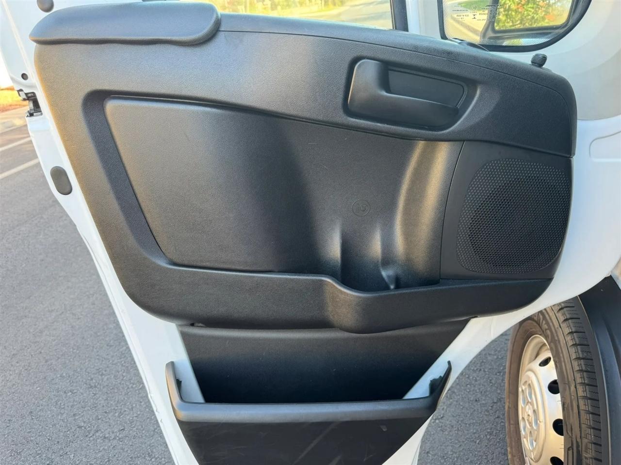 RAM Promaster 1500 Low Roof Tradesman 136-in. WB 2019