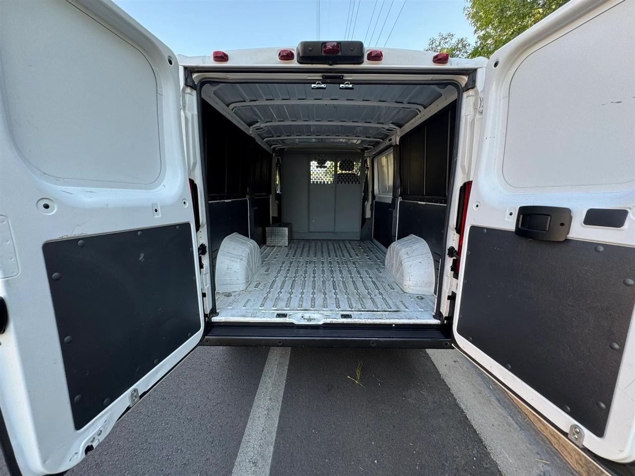 RAM Promaster 1500 Low Roof Tradesman 136-in. WB 2019