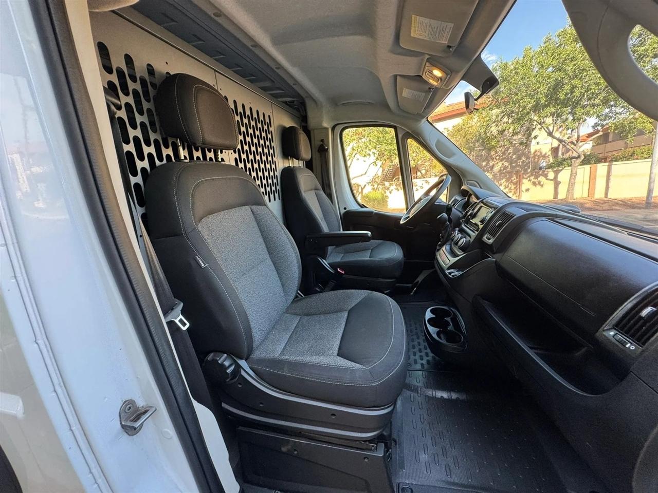 RAM Promaster 1500 Low Roof Tradesman 136-in. WB 2019