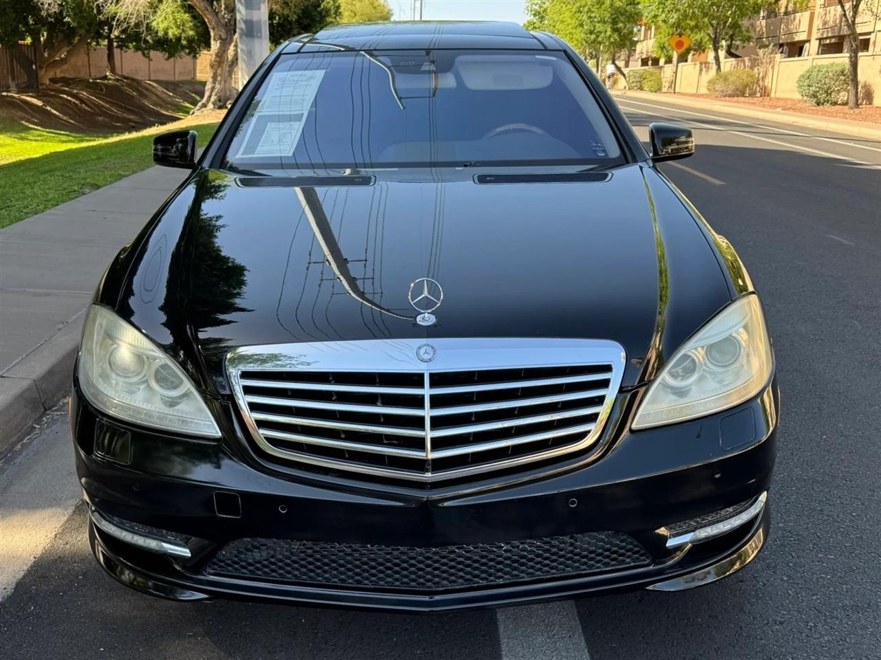 Mercedes-Benz S-Class S550 2012
