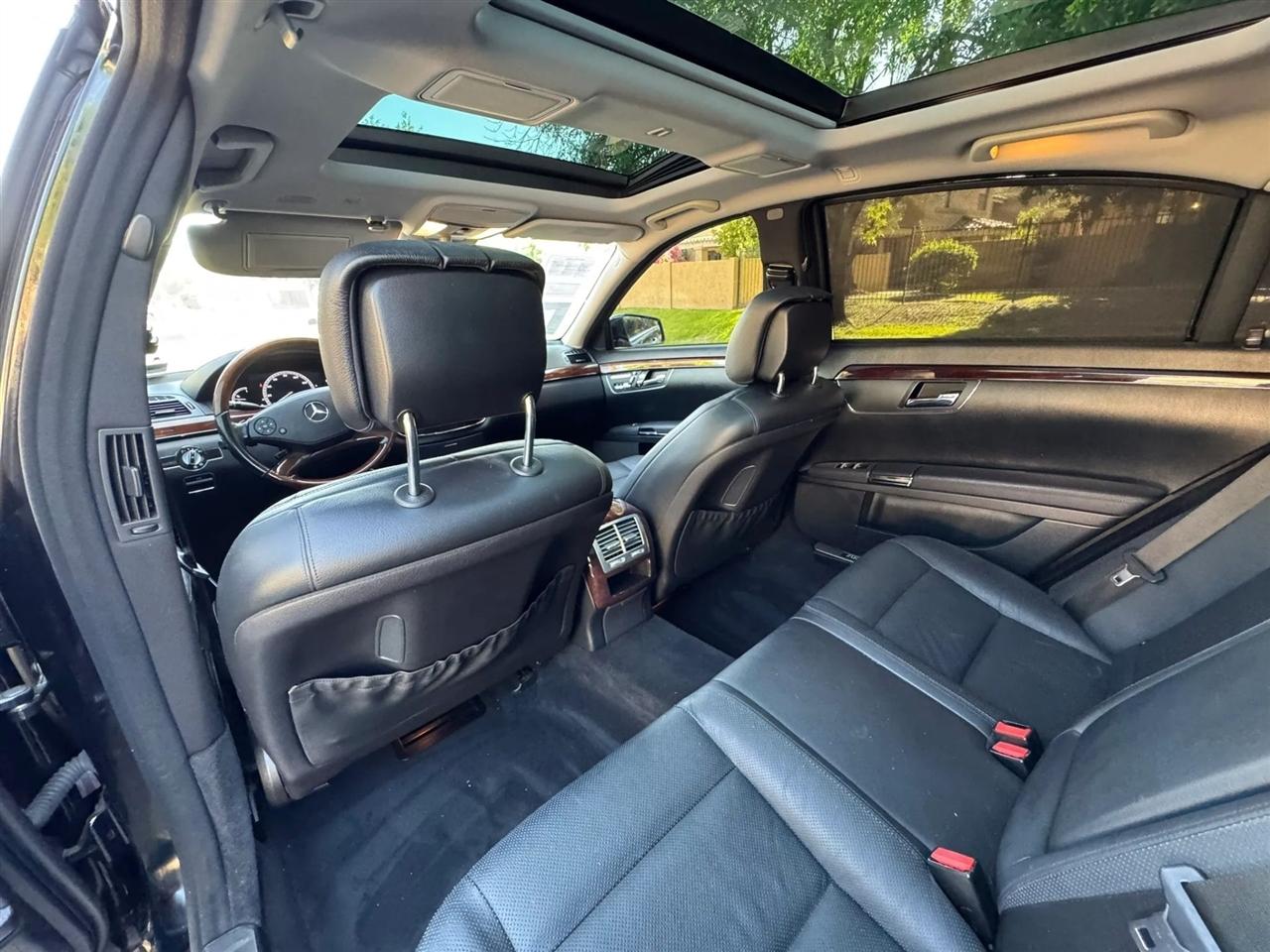 Mercedes-Benz S-Class S550 2012