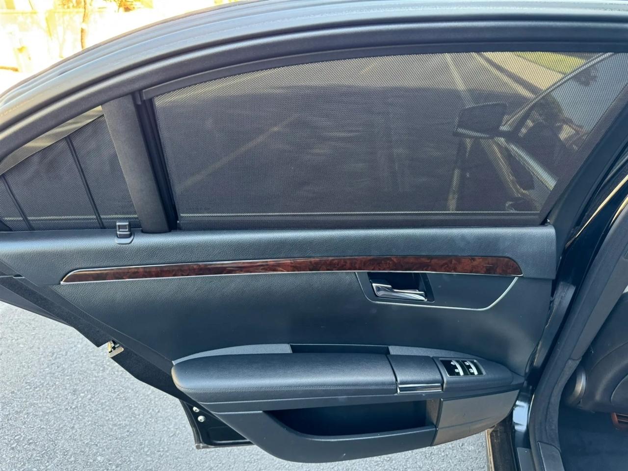 Mercedes-Benz S-Class S550 2012