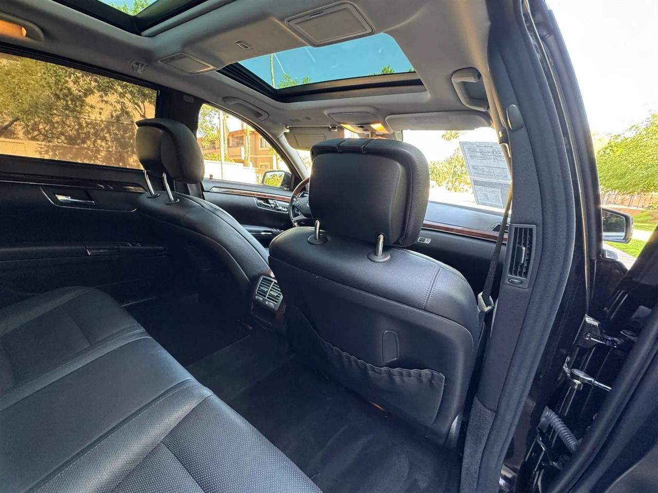 Mercedes-Benz S-Class S550 2012