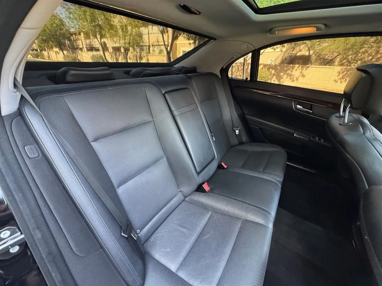 Mercedes-Benz S-Class S550 2012