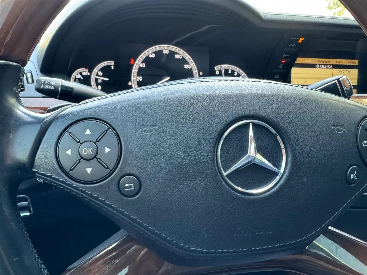 Mercedes-Benz S-Class S550 2012