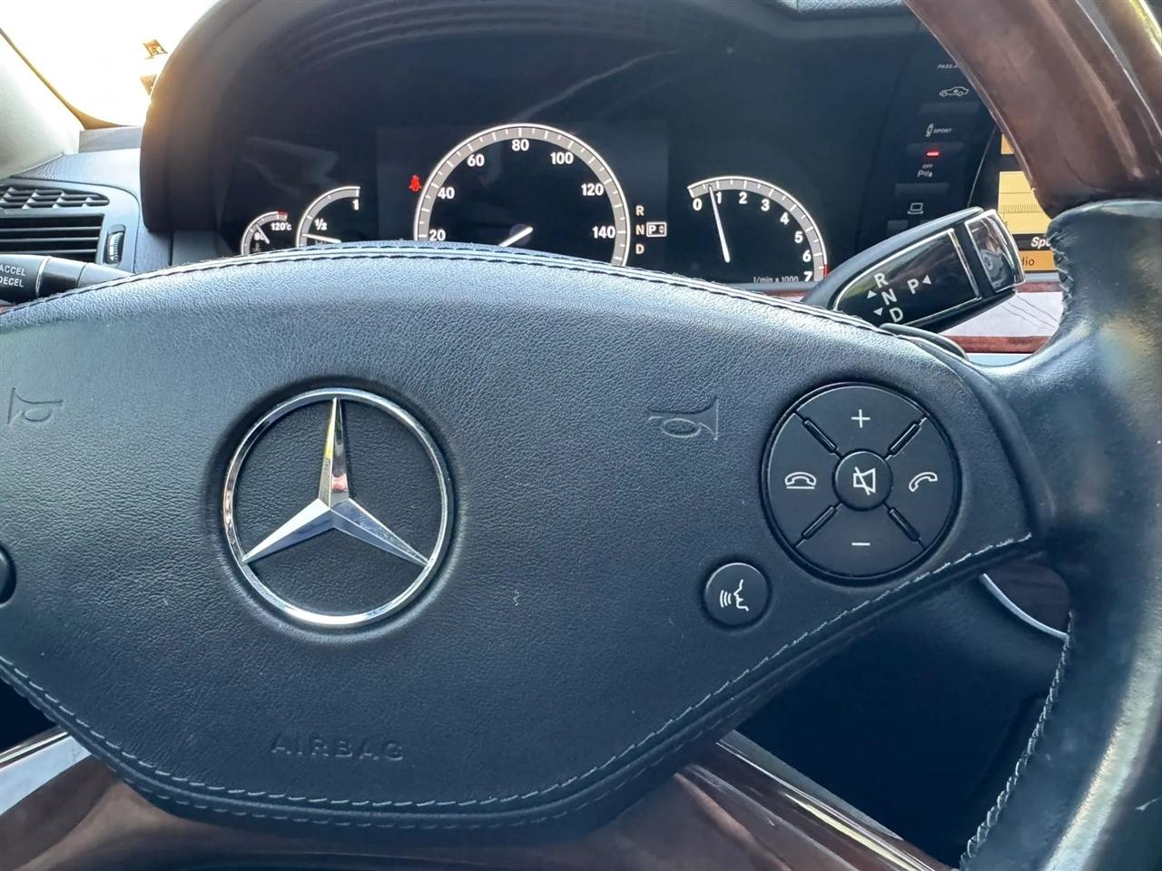 Mercedes-Benz S-Class S550 2012