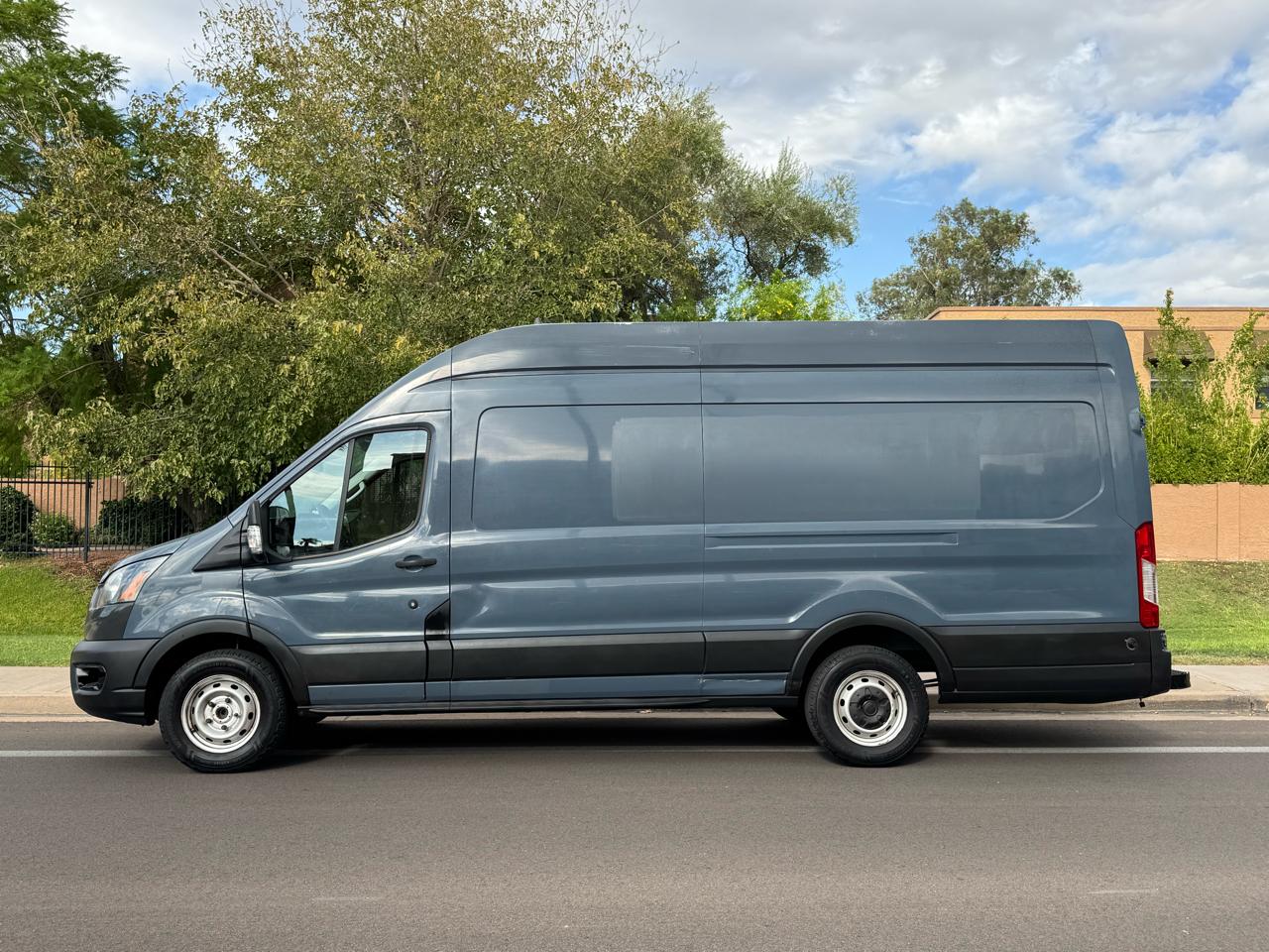 Ford Transit 250 Van High Roof w/Sliding Pass. 148-in. WB EL 2020