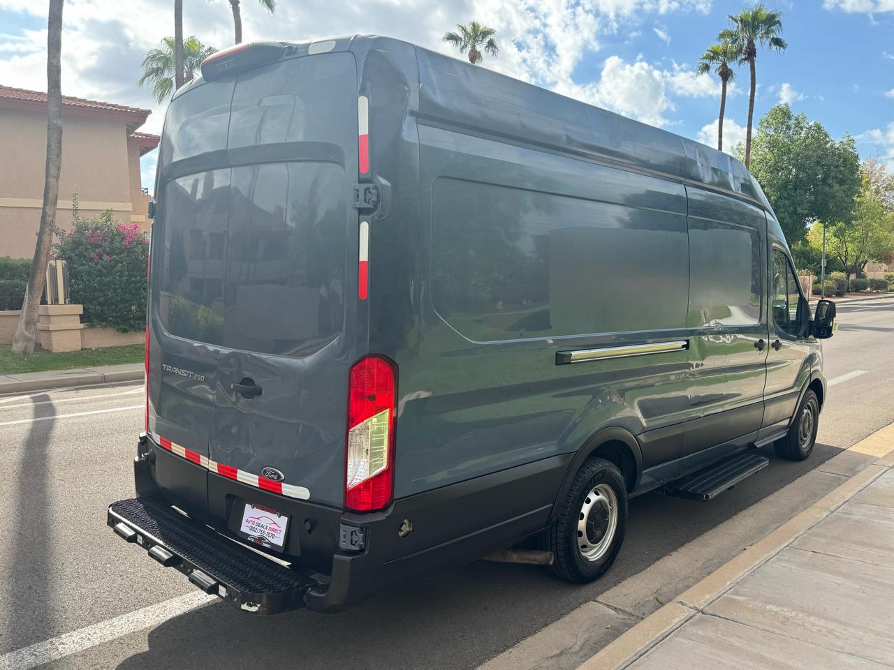 Ford Transit 250 Van High Roof w/Sliding Pass. 148-in. WB EL 2020