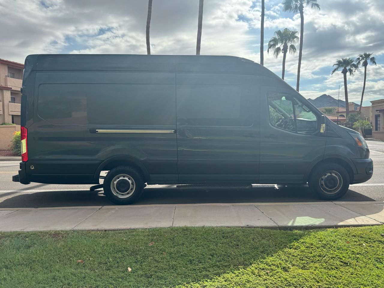 Ford Transit 250 Van High Roof w/Sliding Pass. 148-in. WB EL 2020