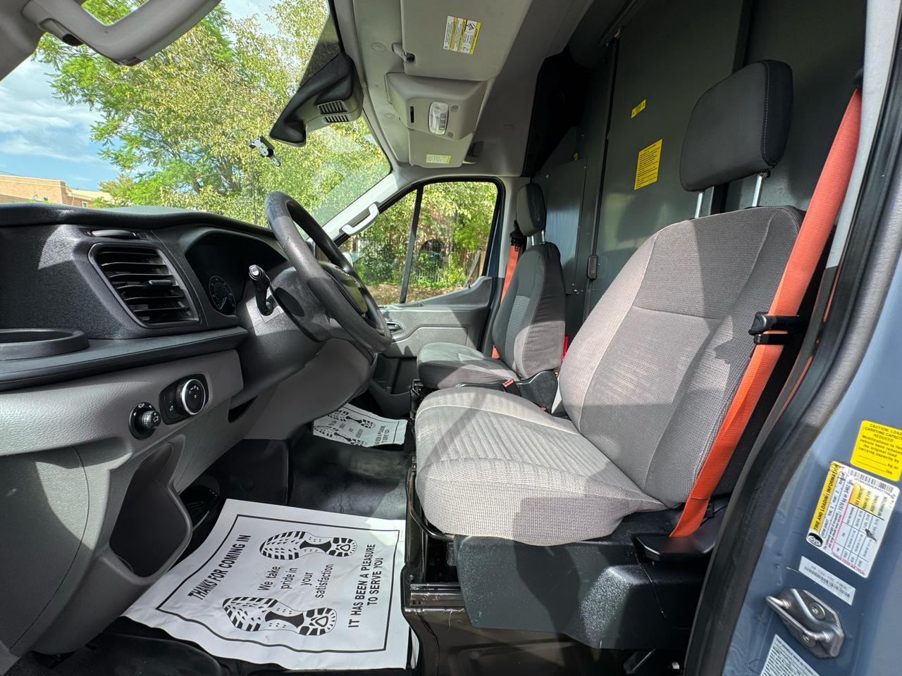 Ford Transit 250 Van High Roof w/Sliding Pass. 148-in. WB EL 2020