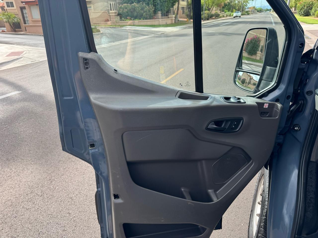 Ford Transit 250 Van High Roof w/Sliding Pass. 148-in. WB EL 2020